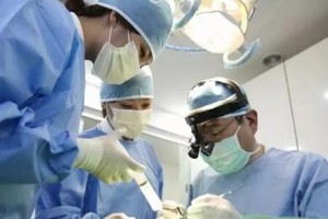 做種植牙需要多長時間，種植牙手術(shù)中的注意事項(xiàng)