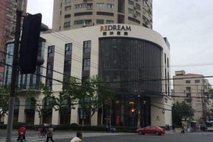 上海薇琳醫(yī)療美容醫(yī)院做的假體隆胸做個誘人的女人