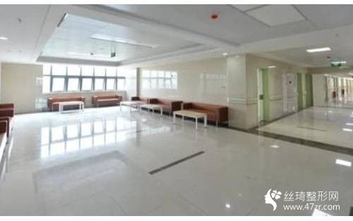 成都大華醫(yī)美怎么樣？隆鼻價(jià)格多少附醫(yī)生案例分享和果反饋