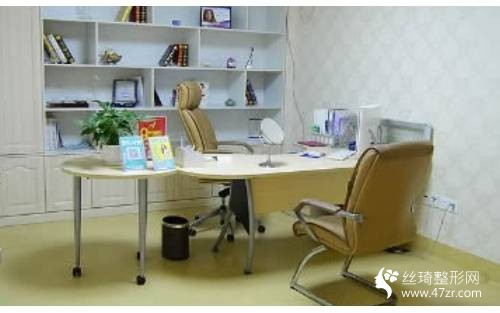 龍巖歐菲整形醫(yī)院吸脂多少錢(qián)附醫(yī)生信息和2021較新價(jià)格表