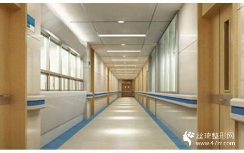 南昌附二院是三甲醫(yī)院嗎？隆鼻案例醫(yī)生介紹及新版價格表